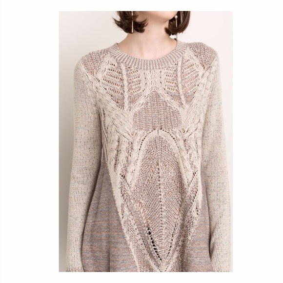 Reversed Textured Oversized Sweater - Picture 4 of 7